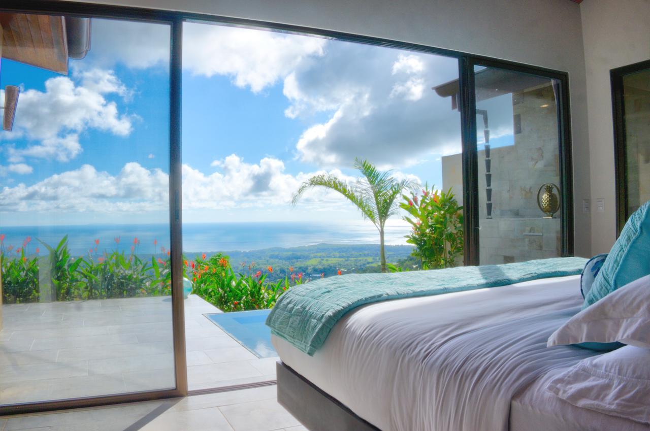 Golden Pineapple Villas-Adults Only อูวีตา ภายนอก รูปภาพ