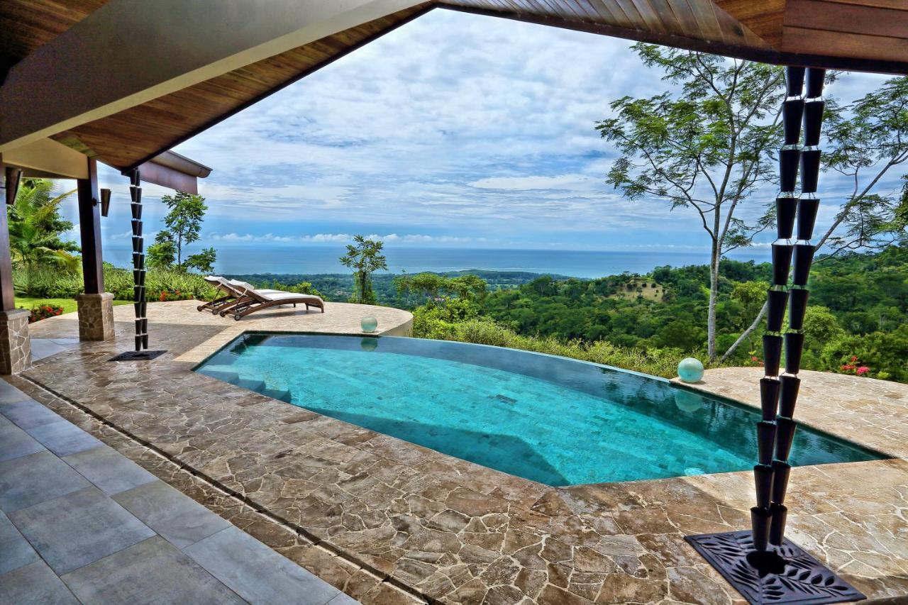 Golden Pineapple Villas-Adults Only อูวีตา ภายนอก รูปภาพ